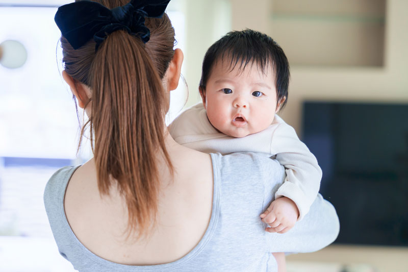 抱っこで肩こり頭痛に