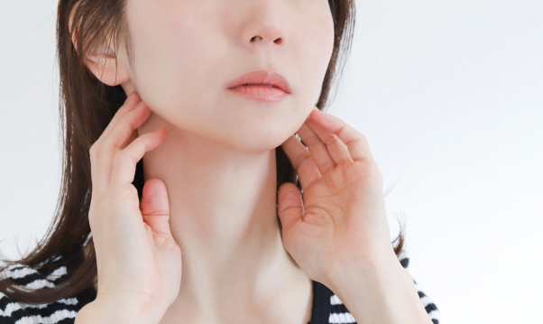 食いしばりによる顎や首肩の不調